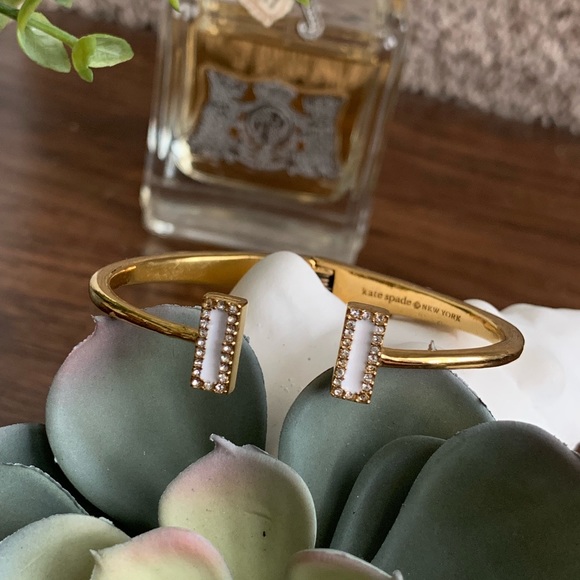 White & Gold Kate Spade enamel adventure bracelet - Picture 6 of 8